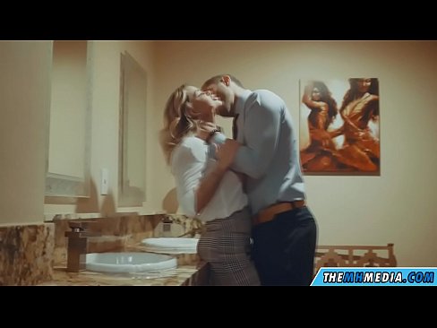 ❤️ Когато наедряла блондинка ви съблазни в обществена тоалетна ❤ Порно в bg.online4sex.ru ❌️❤